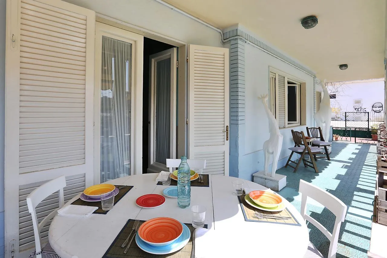 Milena Beach Apartment Viareggio