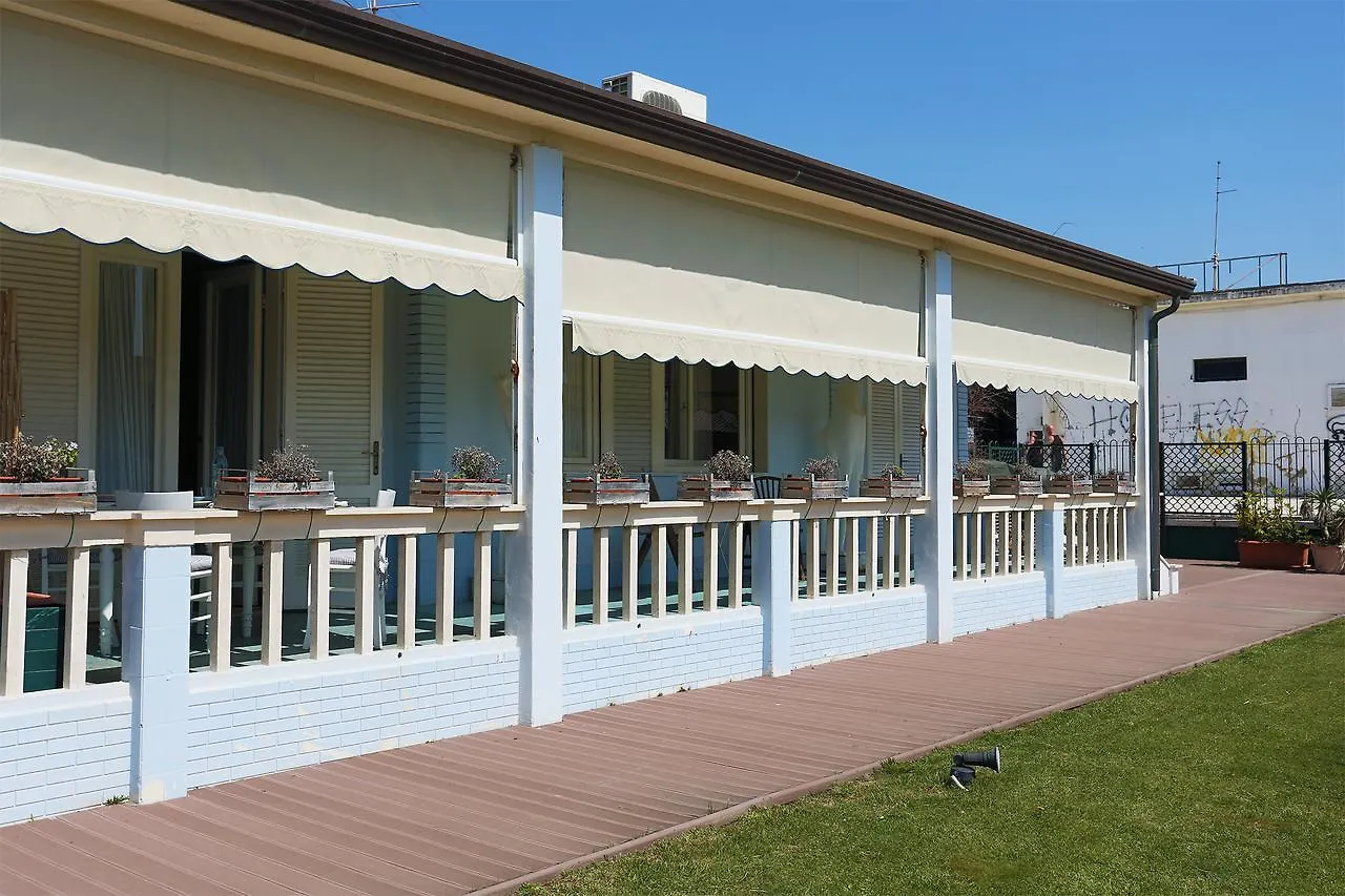 Milena Beach Apartment Viareggio